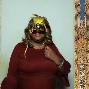 Meet your Posher, Deborah